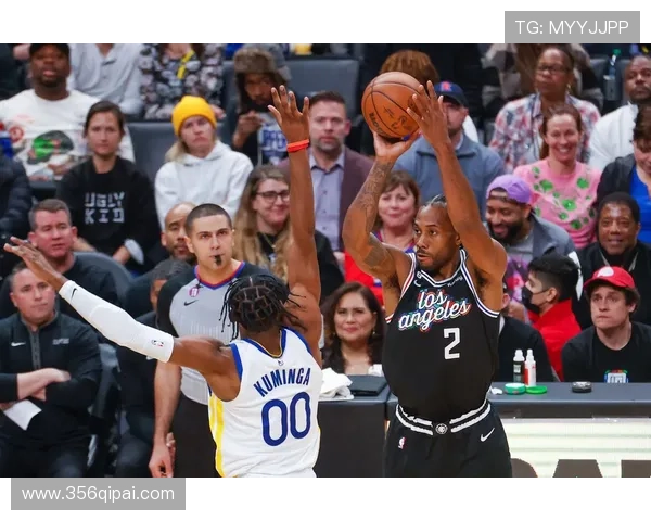 回顾勇士与快船精彩对决的比赛录像精华